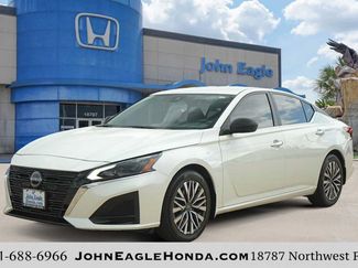 Used 2024 Nissan Altima 2.5 SV FWD video 1