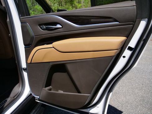 Used 2021 Cadillac Escalade Sport w/ Driver Assist Tech Package image 42