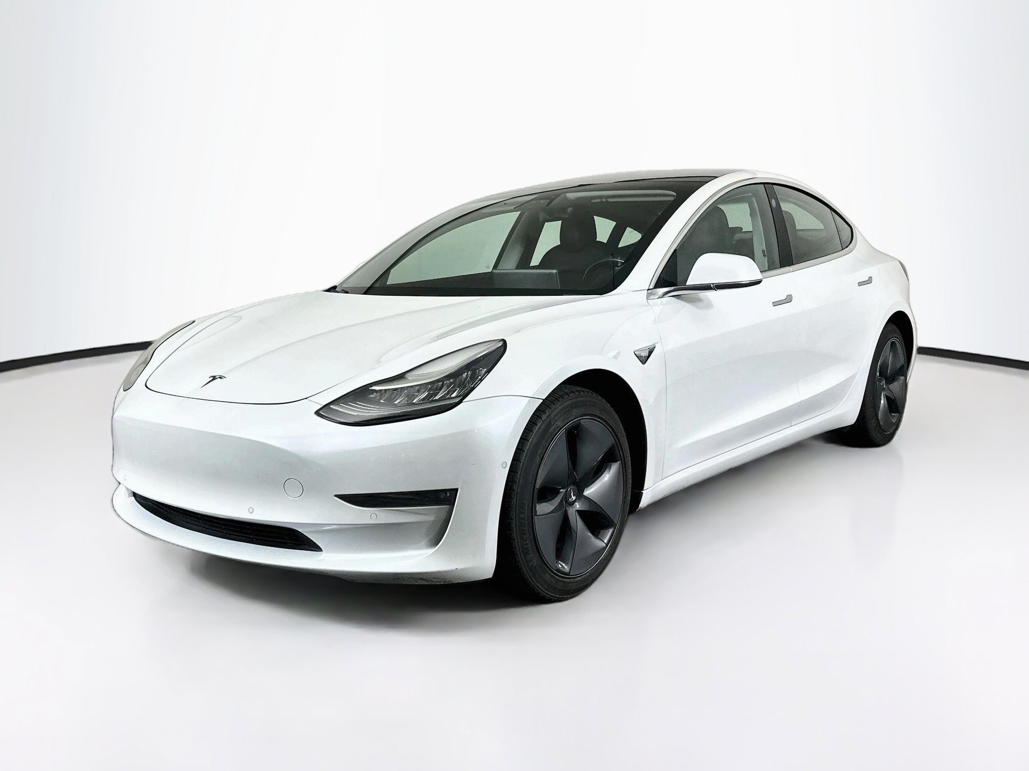 Used 2019 Tesla Model 3 Standard Range Plus RWD image 3