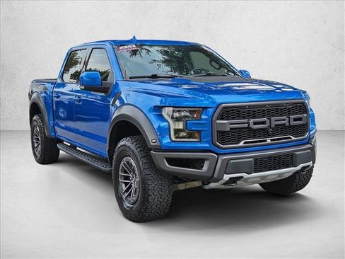 Used 2019 Ford F150 Raptor w/ Equipment Group 802A Luxury AWD/4WD image 3