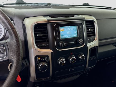 Used 2020 RAM 1500 Classic SLT image 18