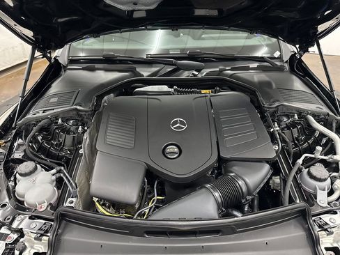 Used 2025 Mercedes-Benz C 300 Sedan image 31