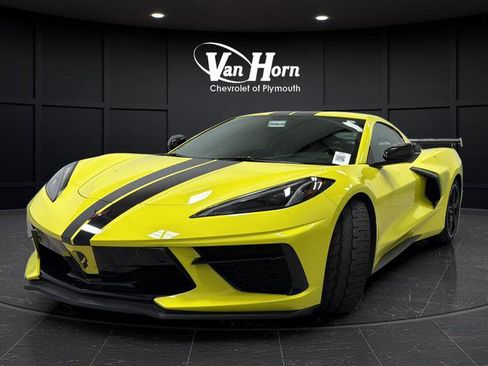 Used 2021 Chevrolet Corvette Stingray Premium Cpe w/ Z51 Performance Package RWD image 12