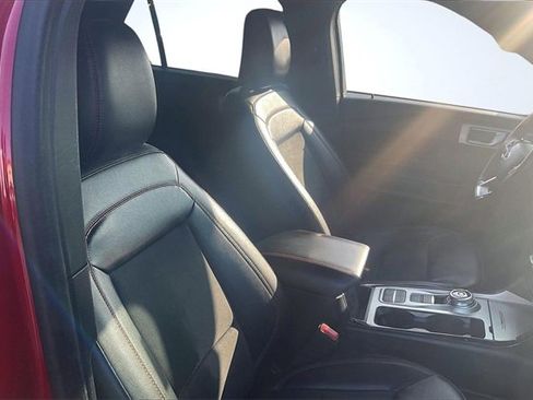 Certified 2022 Ford Explorer ST-Line w/ Class IV Trailer Tow Package image 7