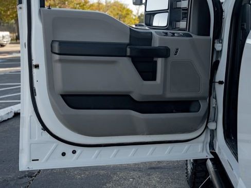 Used 2018 Ford F250 XL w/ Power Equipment Group image 21