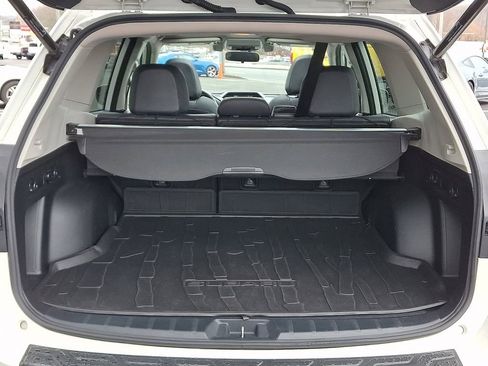 Used 2020 Subaru Forester Limited image 29