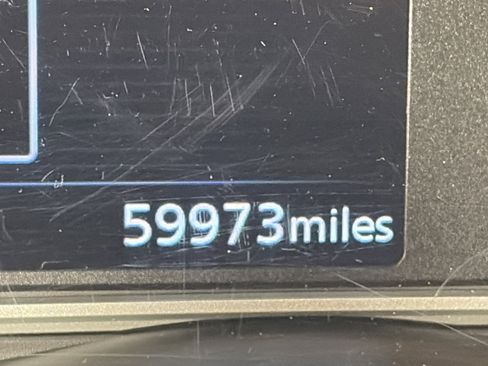 Used 2023 Nissan Versa SV image 5