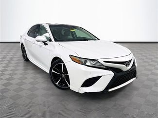 Used 2018 Toyota Camry XLE image 1