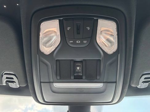 Used 2019 RAM 1500 Big Horn AWD/4WD image 38