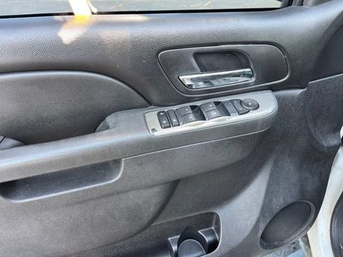 Used 2011 Chevrolet Avalanche LT AWD/4WD image 8