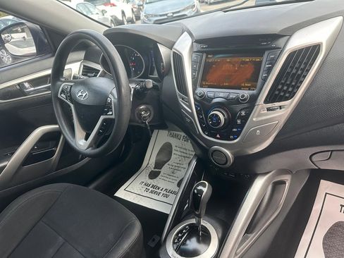 Used 2014 Hyundai Veloster image 6