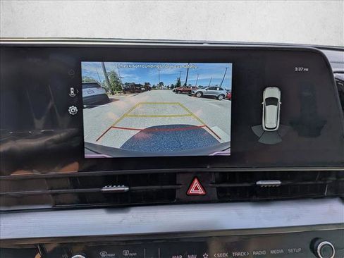 Used 2025 Kia Sportage EX AWD/4WD image 14