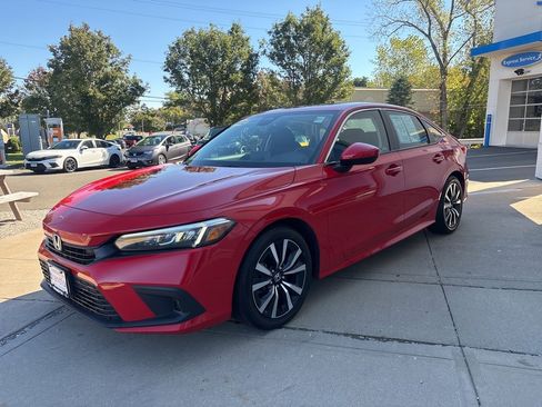 Used 2022 Honda Civic EX image 3