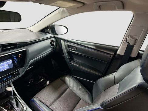 Used 2017 Toyota Corolla SE image 21