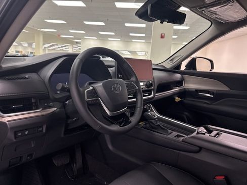 New 2026 Toyota Grand Highlander Platinum image 39