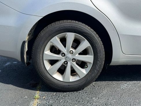 Used 2013 Kia Rio EX w/ Convenience Pkg FWD image 7