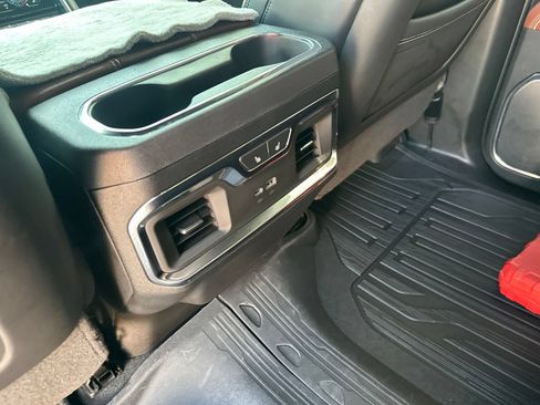 Used 2024 GMC Sierra 2500 Denali Ultimate AWD/4WD image 12
