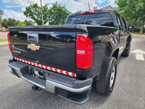Used 2019 Chevrolet Colorado W/T w/ WT Convenience Package RWD image 7