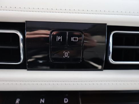 Used 2020 Lincoln Aviator Black Label w/ Dynamic Handling Package AWD/4WD image 41