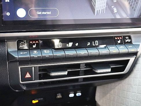 Used 2025 Toyota Camry XLE image 26