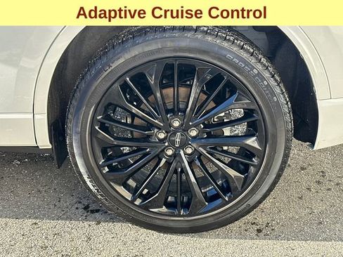 Used 2025 Lincoln Corsair AWD w/ Equipment Group 101A image 8