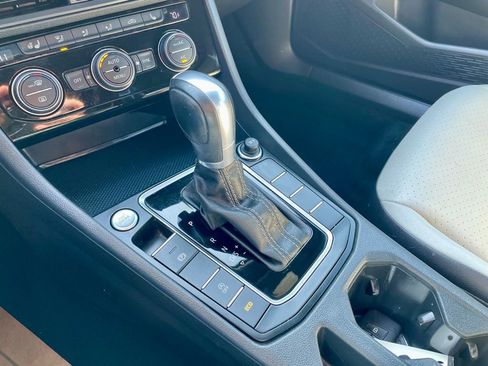 Used 2019 Volkswagen Jetta R-Line w/ R-Line Cold Weather Package image 30