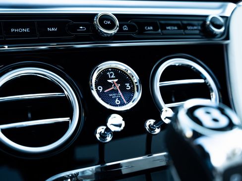 Used 2024 Bentley Continental GT V8 image 27