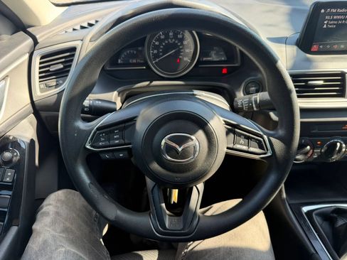 Used 2018 MAZDA MAZDA3 Sport FWD image 12