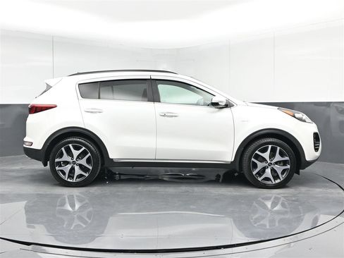 Used 2018 Kia Sportage SX image 4