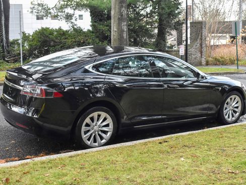 Used 2018 Tesla Model S 75D image 8