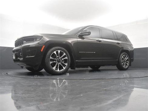Certified 2022 Jeep Grand Cherokee L Overland w/ Luxury Tech Group IV image 20
