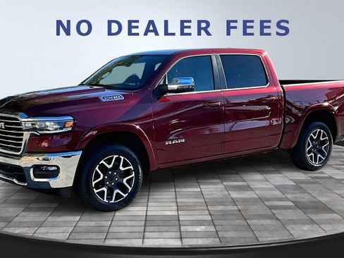 Used 2025 RAM 1500 Laramie AWD/4WD image 1
