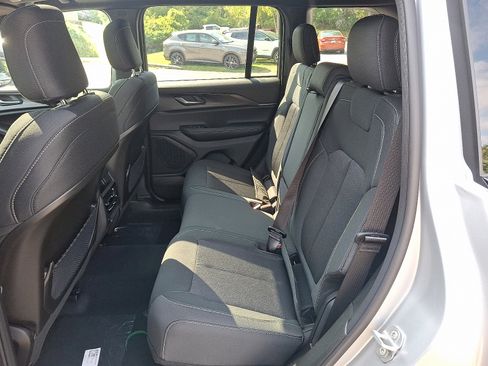 New 2025 Jeep Grand Cherokee Laredo X w/ Luxury Tech Group I image 6