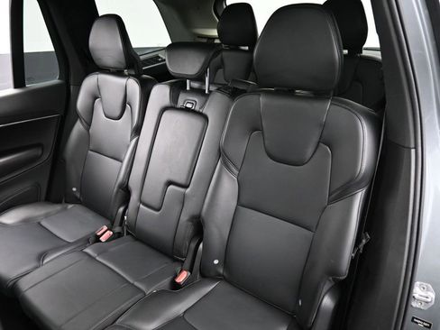 Used 2020 Volvo XC90 T5 Momentum image 26