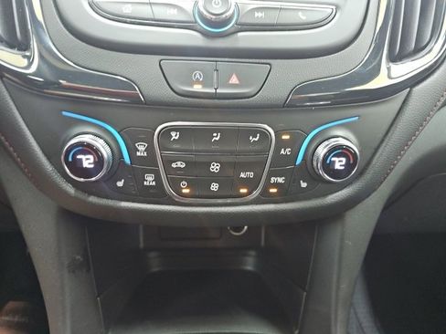 Used 2023 Chevrolet Equinox RS w/ LPO, Floor Liner Package image 6