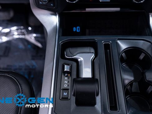 Used 2024 Ford F150 Platinum image 17