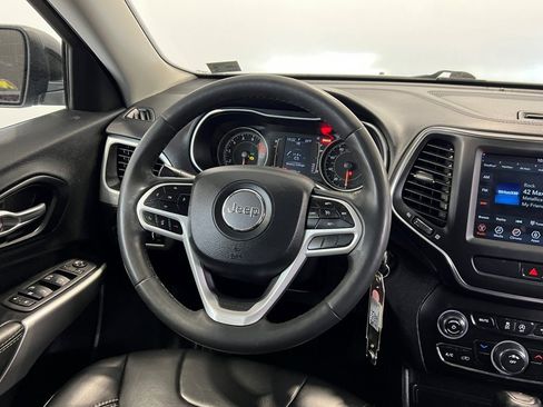 Used 2022 Jeep Cherokee Latitude w/ Sun & Sound Group image 20