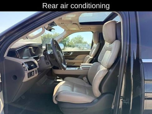 Used 2024 Lincoln Navigator Reserve AWD/4WD image 8