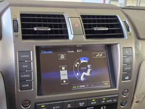 Used 2018 Lexus GX 460 Premium w/ Premium Package AWD/4WD image 17