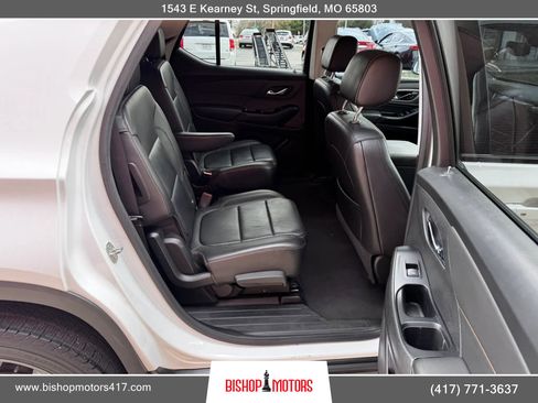 Used 2020 Chevrolet Traverse RS image 17