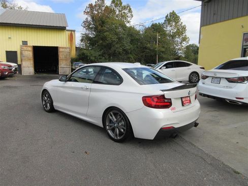 Used 2016 BMW M235i Coupe w/ Technology Package image 2