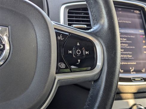 Used 2018 Volvo XC90 T6 Momentum w/ Convenience Package image 32