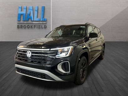 New 2026 Volkswagen Atlas Peak Edition