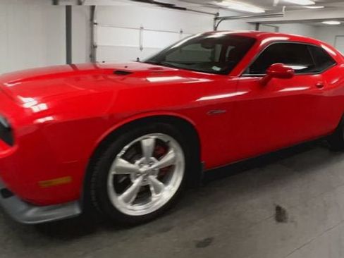Used 2014 Dodge Challenger R/T w/ Quick Order Package 28M RWD image 4