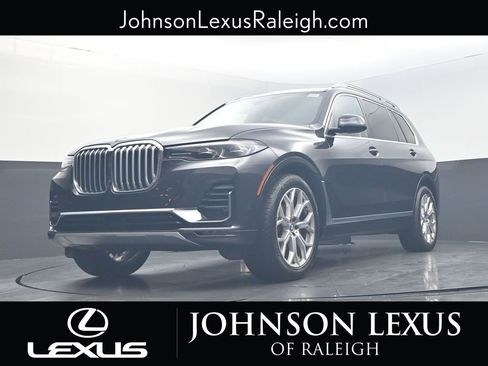 Used 2022 BMW X7 xDrive40i w/ Executive Package image 17