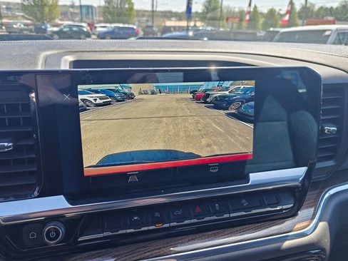 Used 2024 Chevrolet Silverado 1500 LT Trail Boss w/ Protection Package AWD/4WD image 13