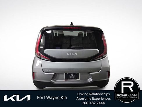 Certified 2025 Kia Soul LX w/ LX Technology Package FWD image 9