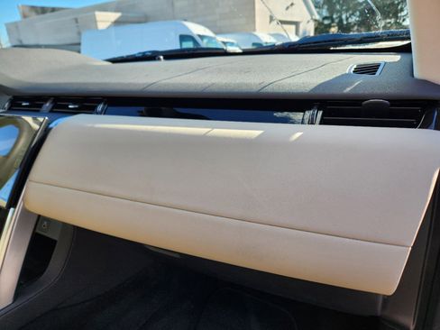 Certified 2024 Land Rover Discovery Sport S image 17