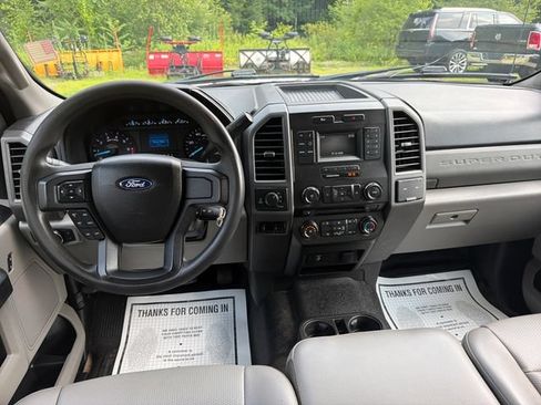 Used 2018 Ford F250 XL w/ Power Equipment Group AWD/4WD image 13