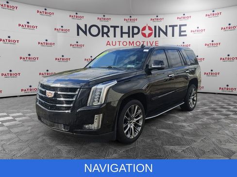 Used 2020 Cadillac Escalade Premium Luxury w/ Escalade Sport Edition image 3